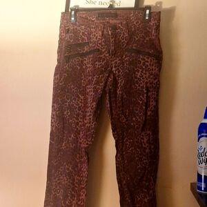 Rock & Republic size 6 purple leopard jeans